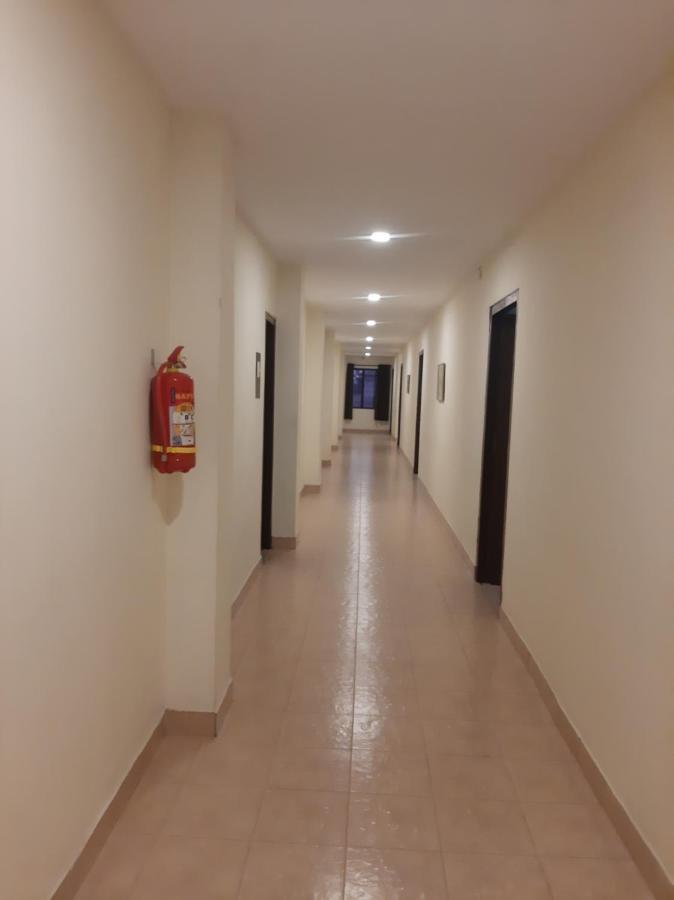 Madaparambil Residency Alwaye Bagian luar foto