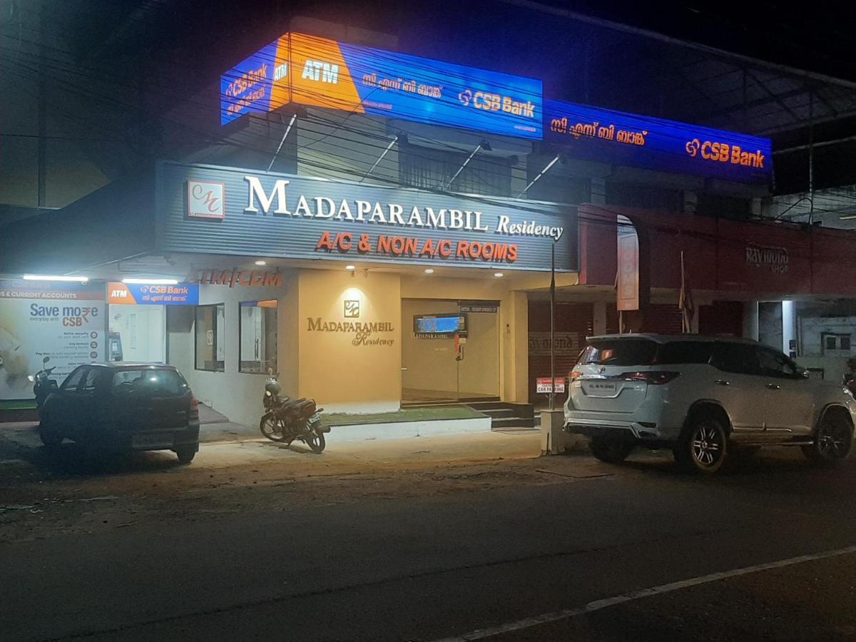 Madaparambil Residency Alwaye Bagian luar foto