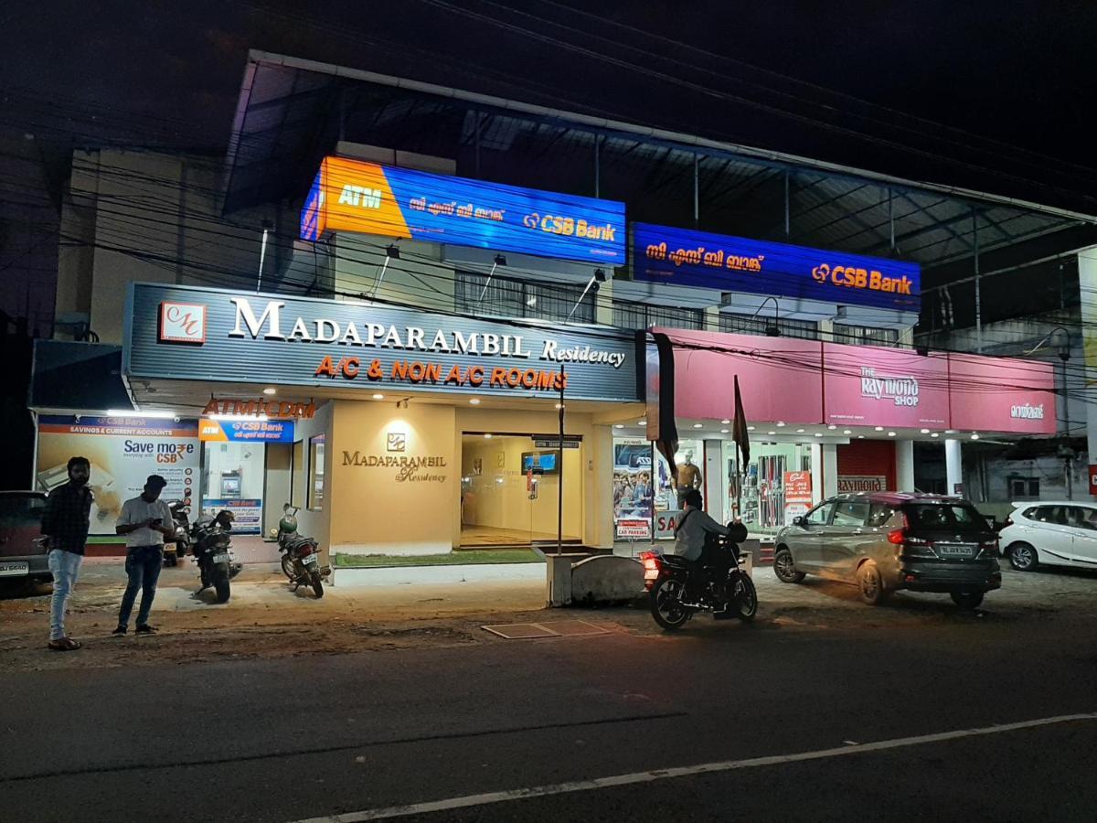 Madaparambil Residency Alwaye Bagian luar foto